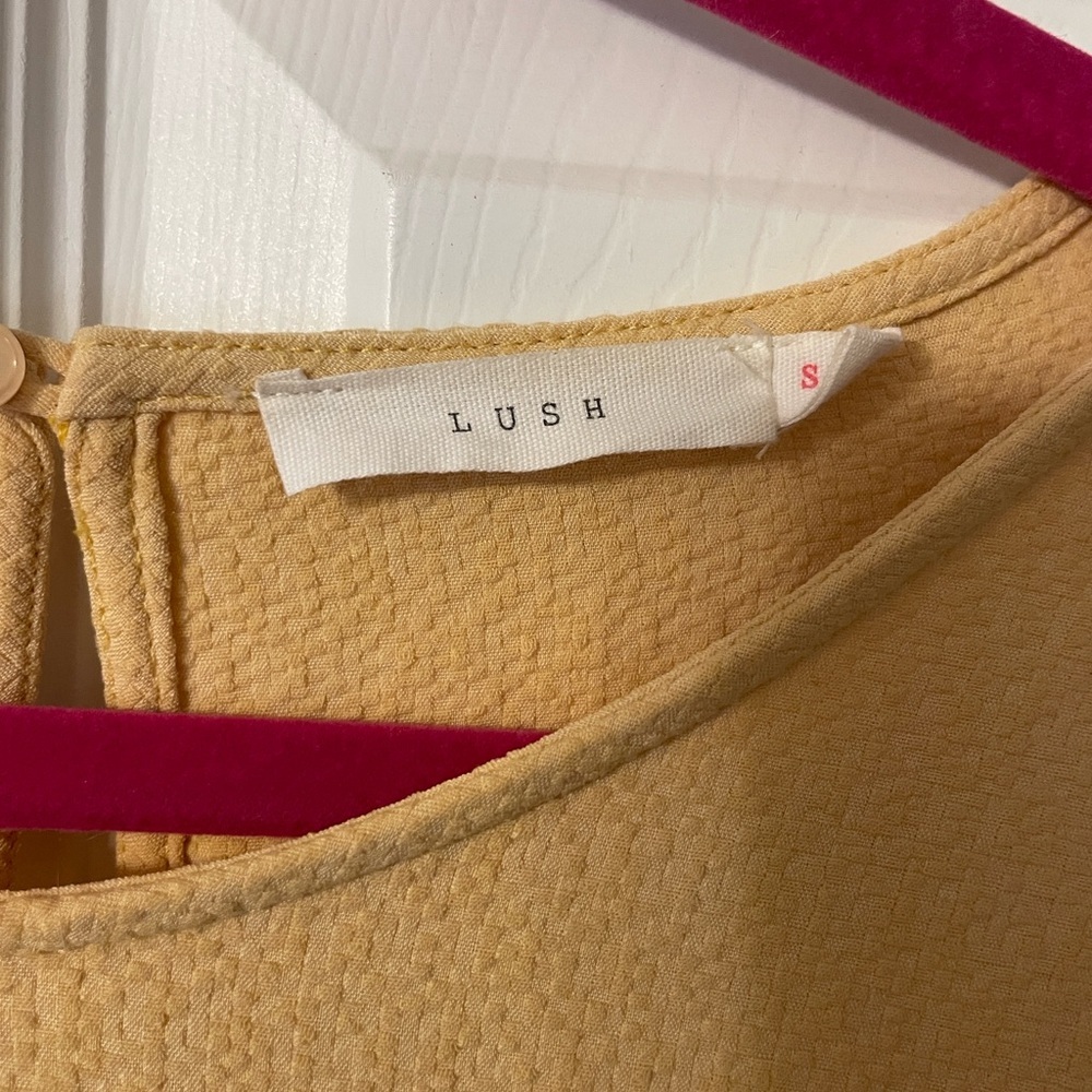 Lush yellow Textured Romper (adorable!) - Picture 4 of 7